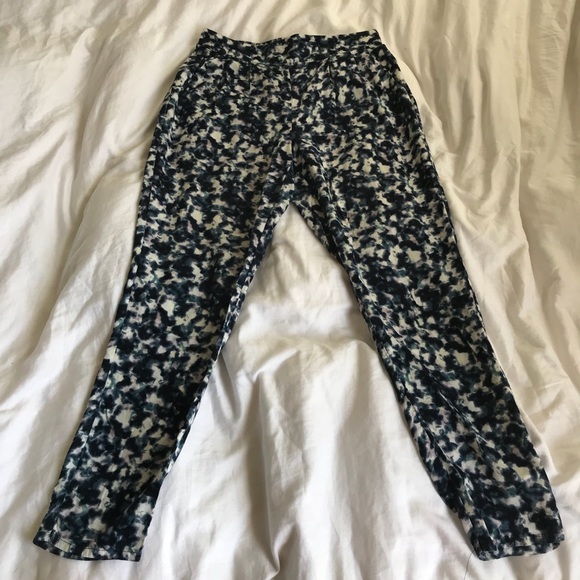 Patterned pants - Picture 2 of 4